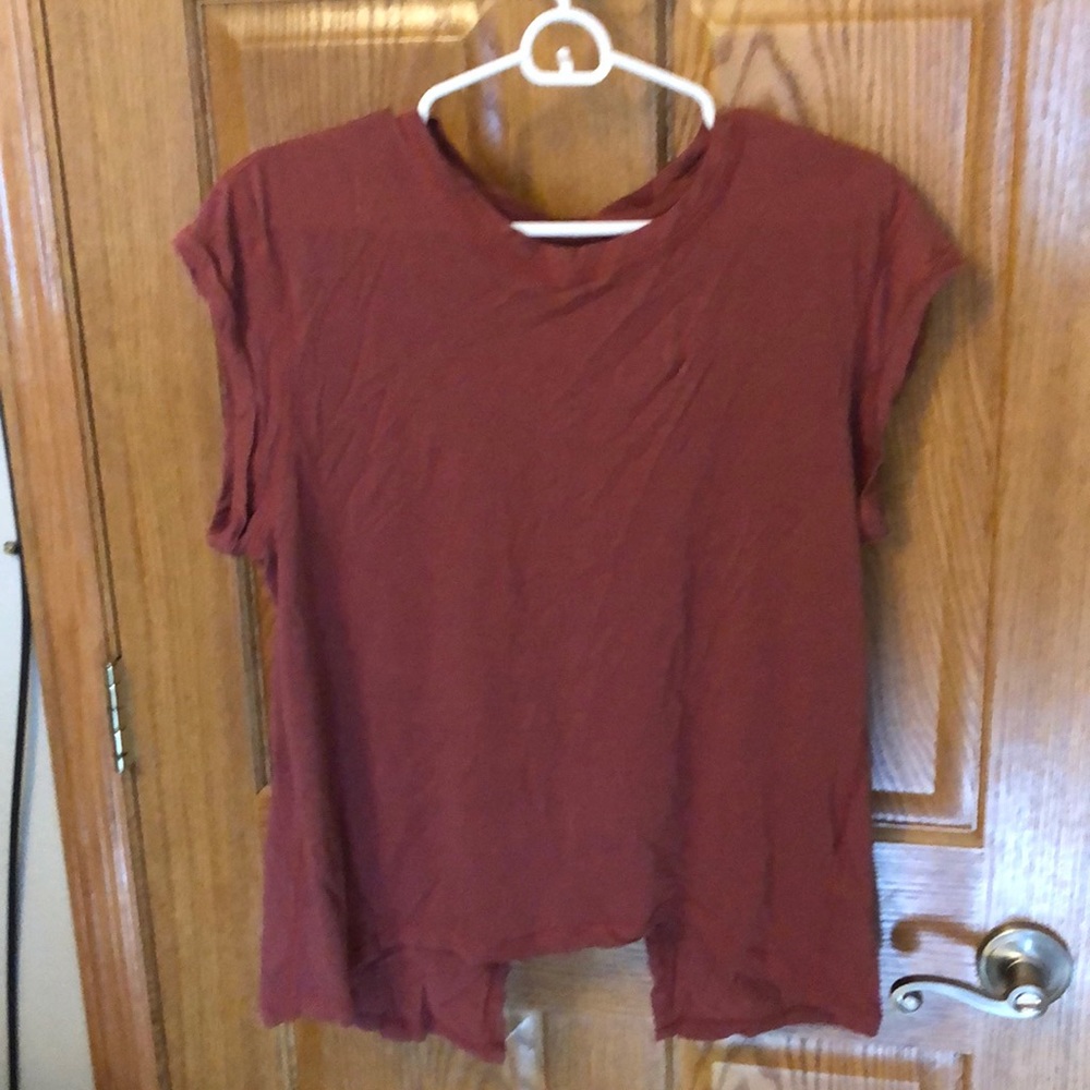 Women’s active T-shirt